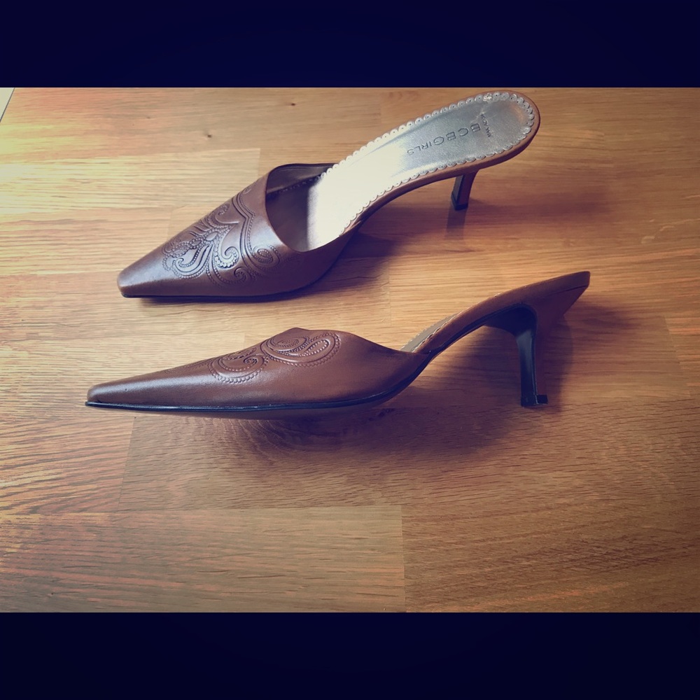 Brown tooled leather mules BCBGirls, Max Azria